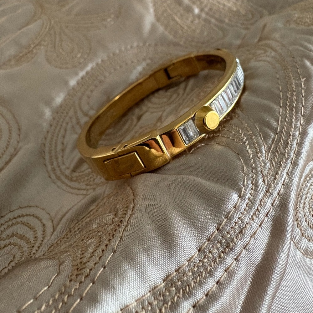 Michael Kors Gold bracelet